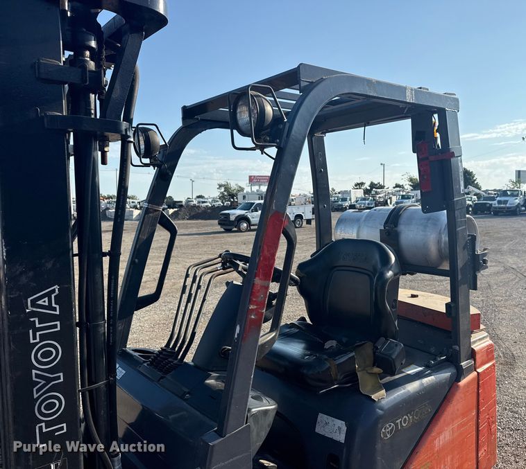 image for item NU9640 2007 Toyota 8FGCU18 forklift
