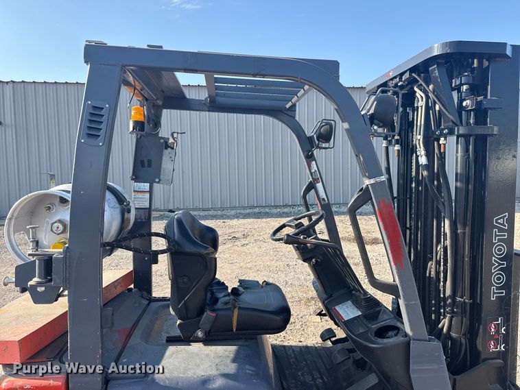 image for item NU9640 2007 Toyota 8FGCU18 forklift