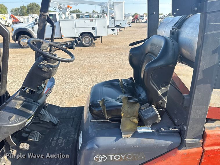 image for item NU9640 2007 Toyota 8FGCU18 forklift