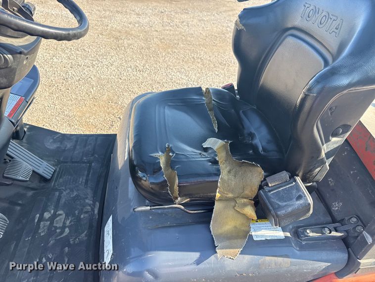 image for item NU9640 2007 Toyota 8FGCU18 forklift