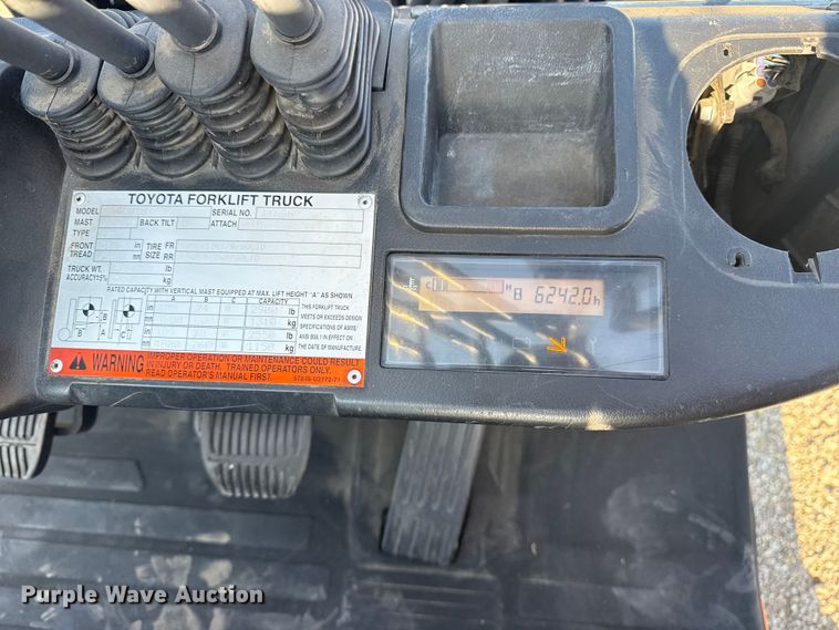 image for item NU9640 2007 Toyota 8FGCU18 forklift