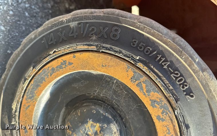 image for item NU9640 2007 Toyota 8FGCU18 forklift