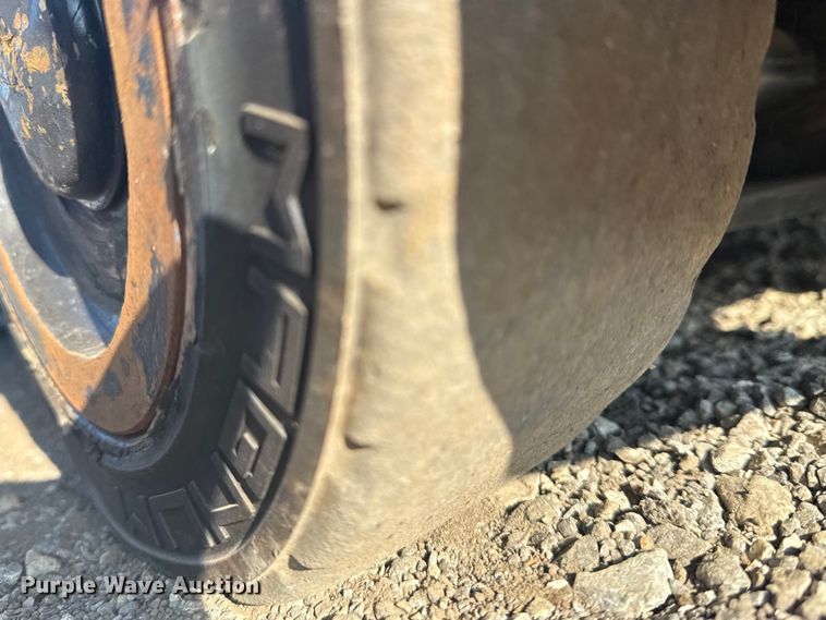 image for item NU9640 2007 Toyota 8FGCU18 forklift