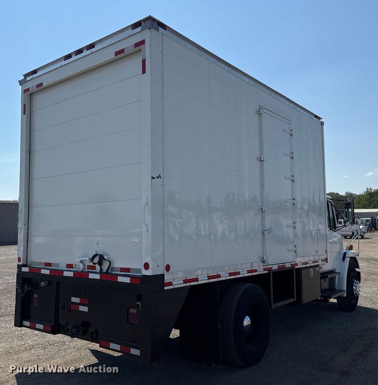 image for item NU9649 2002 Freightliner FL70 refrigerated truck