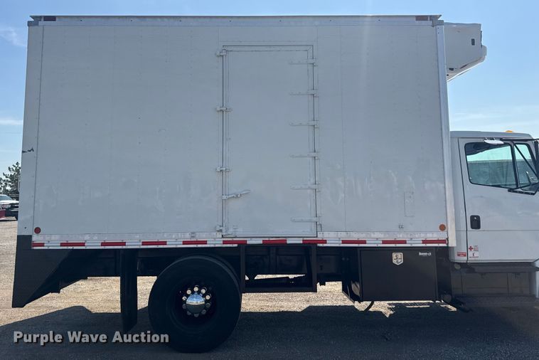 image for item NU9649 2002 Freightliner FL70 refrigerated truck