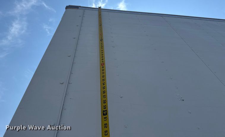 image for item NU9649 2002 Freightliner FL70 refrigerated truck