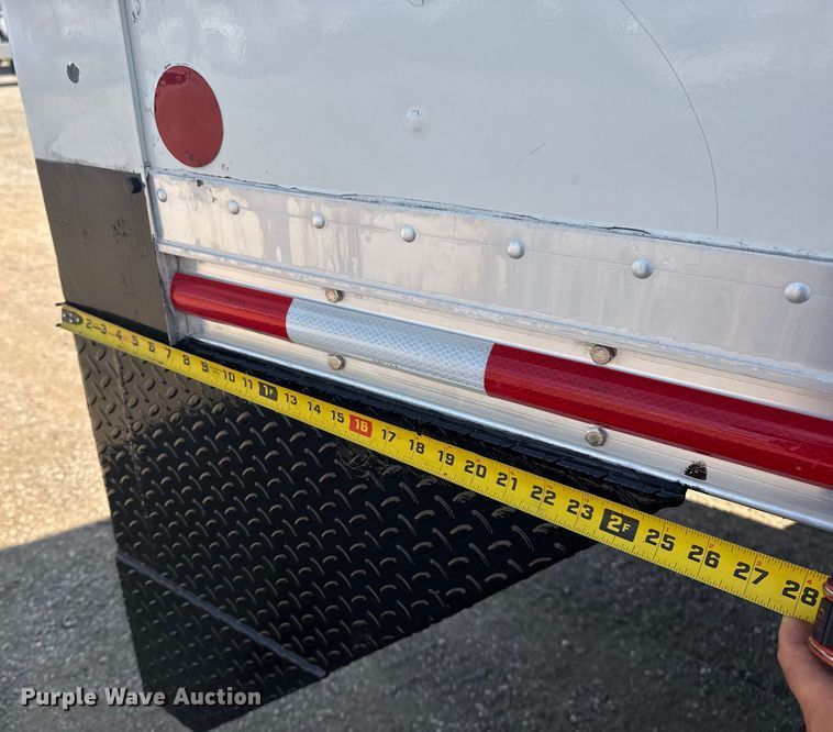 image for item NU9649 2002 Freightliner FL70 refrigerated truck