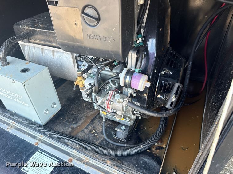 image for item NU9649 2002 Freightliner FL70 refrigerated truck