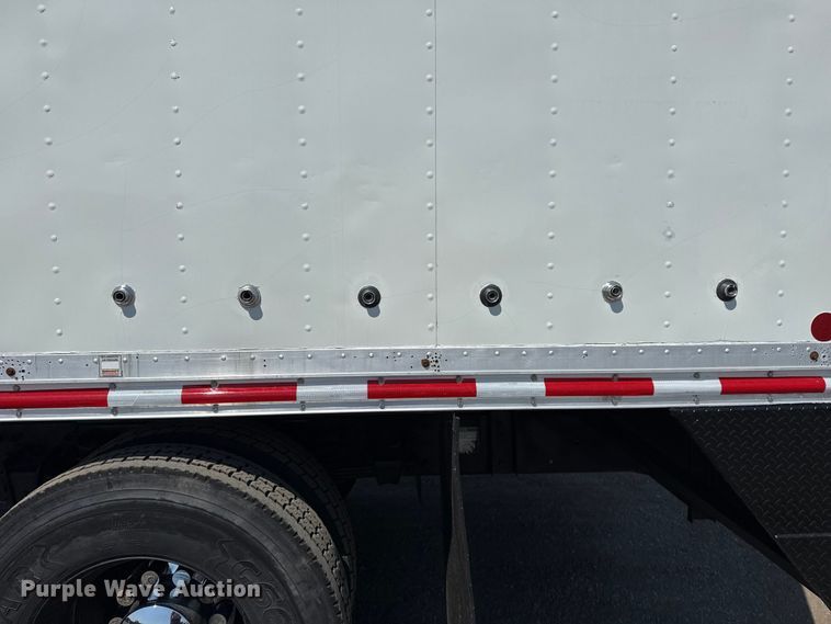 image for item NU9649 2002 Freightliner FL70 refrigerated truck