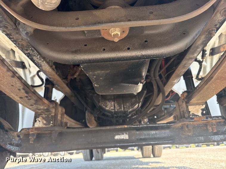 image for item NU9649 2002 Freightliner FL70 refrigerated truck