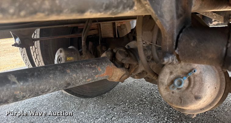 image for item NU9649 2002 Freightliner FL70 refrigerated truck