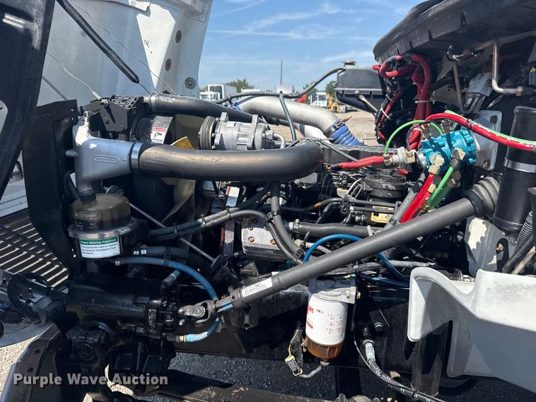 image for item NU9649 2002 Freightliner FL70 refrigerated truck