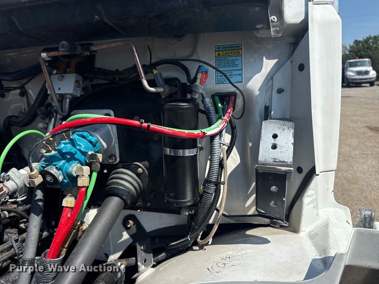 image for item NU9649 2002 Freightliner FL70 refrigerated truck