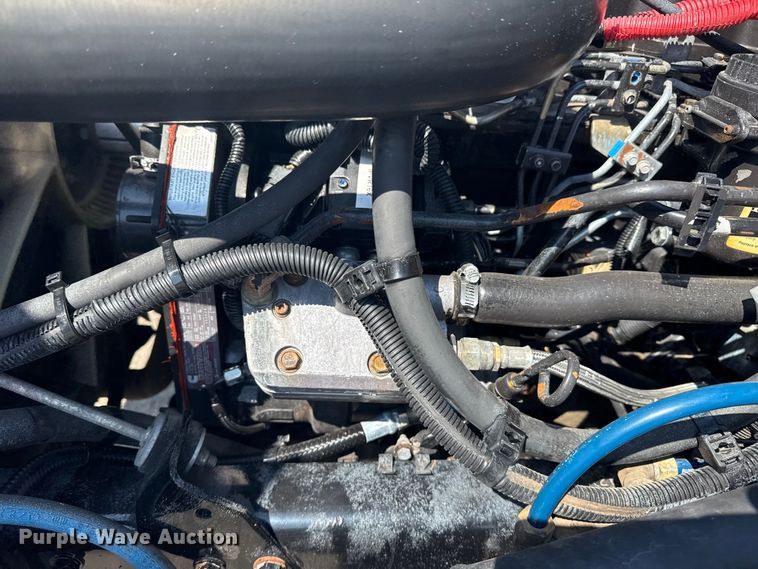 image for item NU9649 2002 Freightliner FL70 refrigerated truck