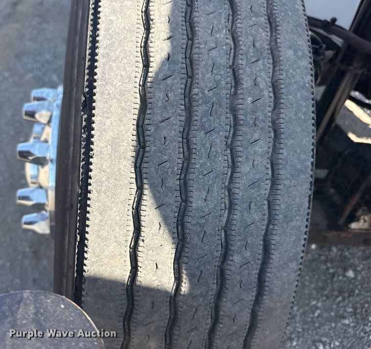 image for item NU9649 2002 Freightliner FL70 refrigerated truck