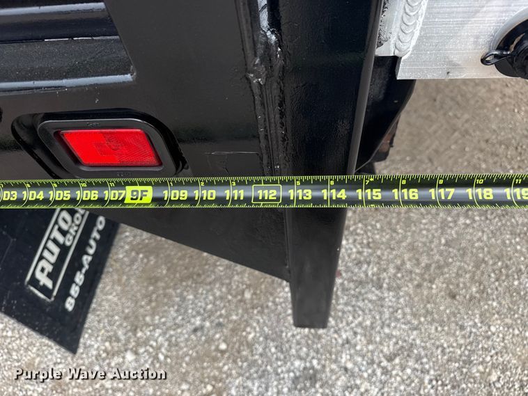 image for item NU9657 2019 Ford F350 Super Duty flatbed pickup truck