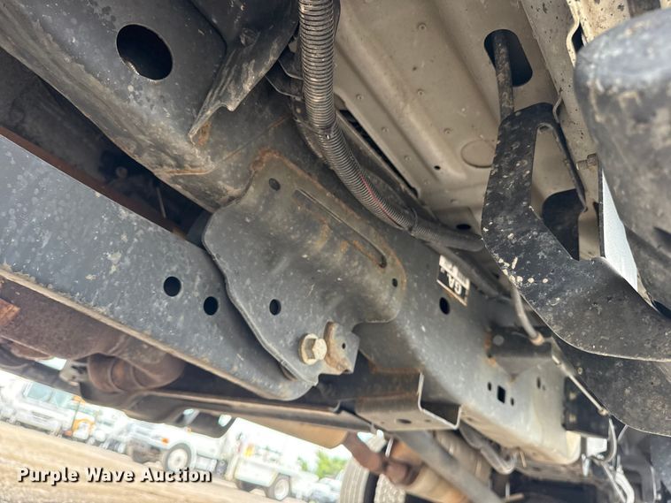 image for item NU9657 2019 Ford F350 Super Duty flatbed pickup truck