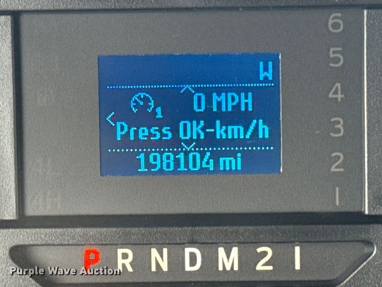 image for item NU9657 2019 Ford F350 Super Duty flatbed pickup truck