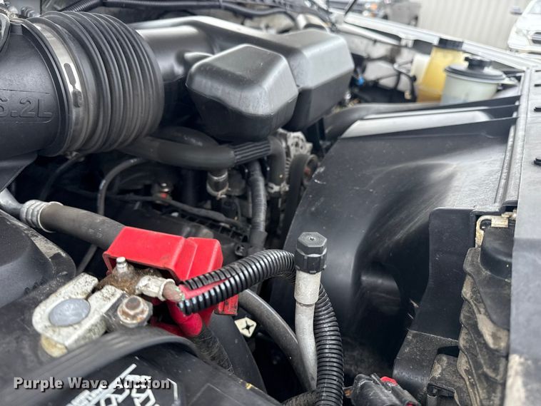 image for item NU9657 2019 Ford F350 Super Duty flatbed pickup truck