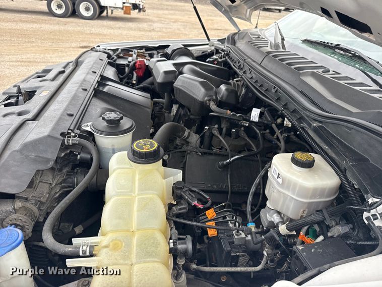 image for item NU9657 2019 Ford F350 Super Duty flatbed pickup truck