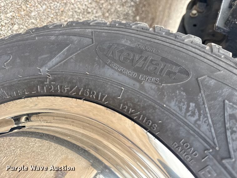 image for item NU9657 2019 Ford F350 Super Duty flatbed pickup truck