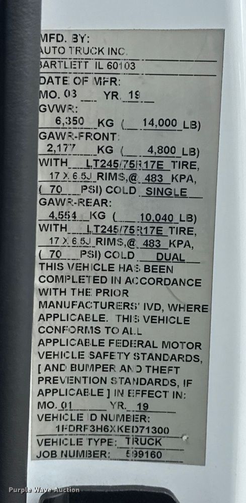 image for item NU9657 2019 Ford F350 Super Duty flatbed pickup truck