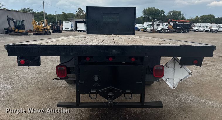image for item NU9660 1996 GMC Top Kick flatbed truck