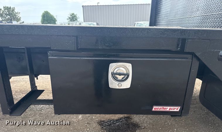 image for item NU9660 1996 GMC Top Kick flatbed truck