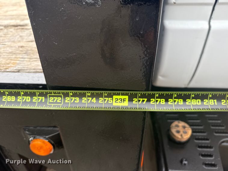 image for item NU9660 1996 GMC Top Kick flatbed truck