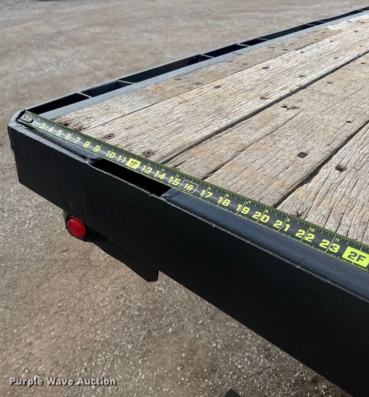 image for item NU9660 1996 GMC Top Kick flatbed truck