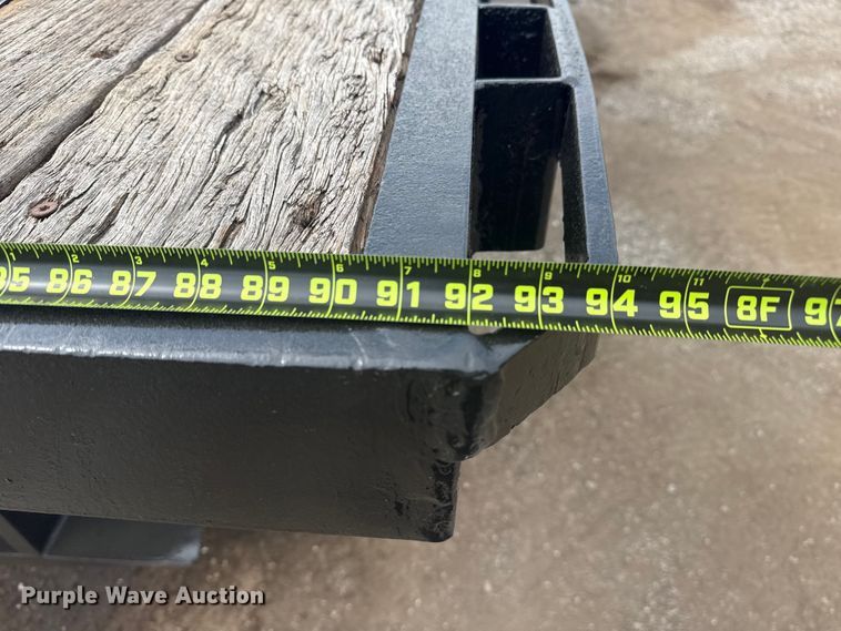 image for item NU9660 1996 GMC Top Kick flatbed truck