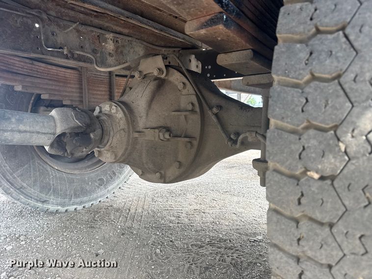 image for item NU9660 1996 GMC Top Kick flatbed truck