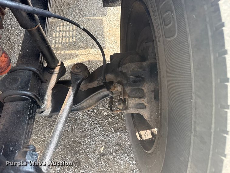 image for item NU9660 1996 GMC Top Kick flatbed truck