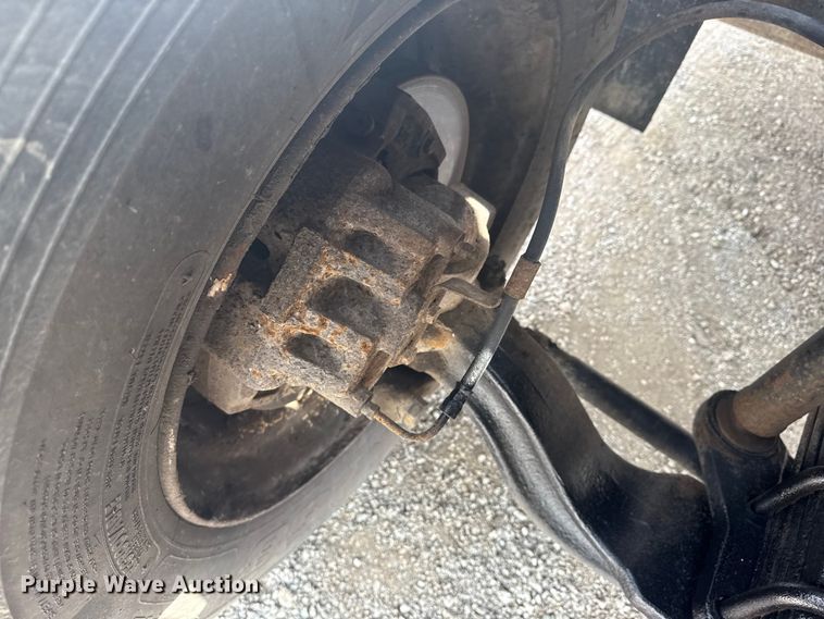 image for item NU9660 1996 GMC Top Kick flatbed truck