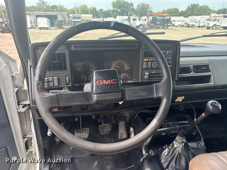 image for item NU9660 1996 GMC Top Kick flatbed truck