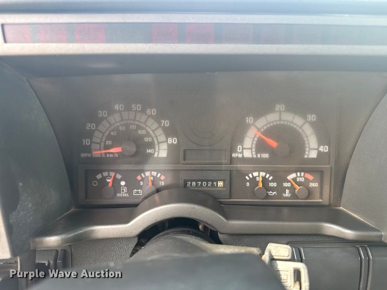 image for item NU9660 1996 GMC Top Kick flatbed truck