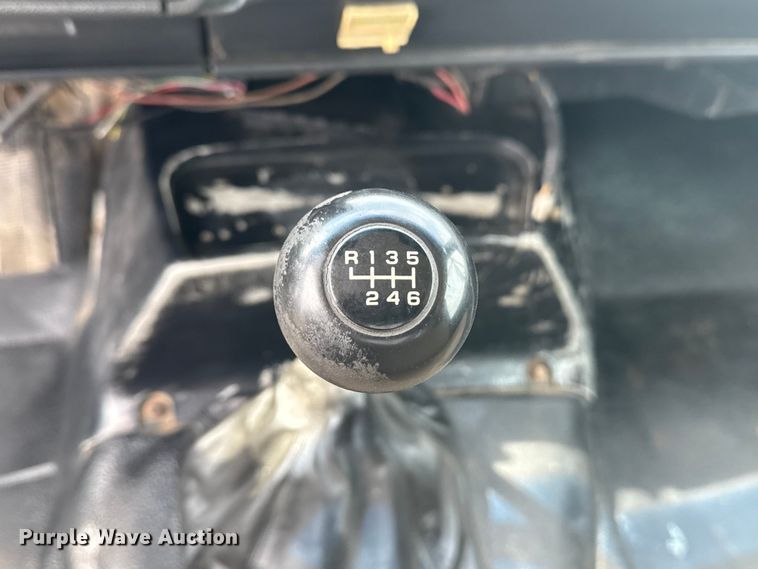 image for item NU9660 1996 GMC Top Kick flatbed truck