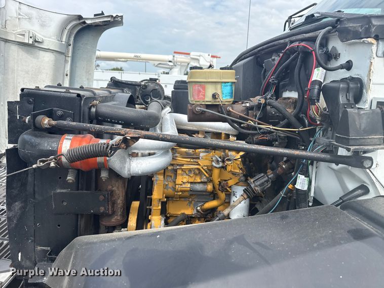 image for item NU9660 1996 GMC Top Kick flatbed truck