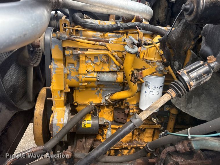 image for item NU9660 1996 GMC Top Kick flatbed truck