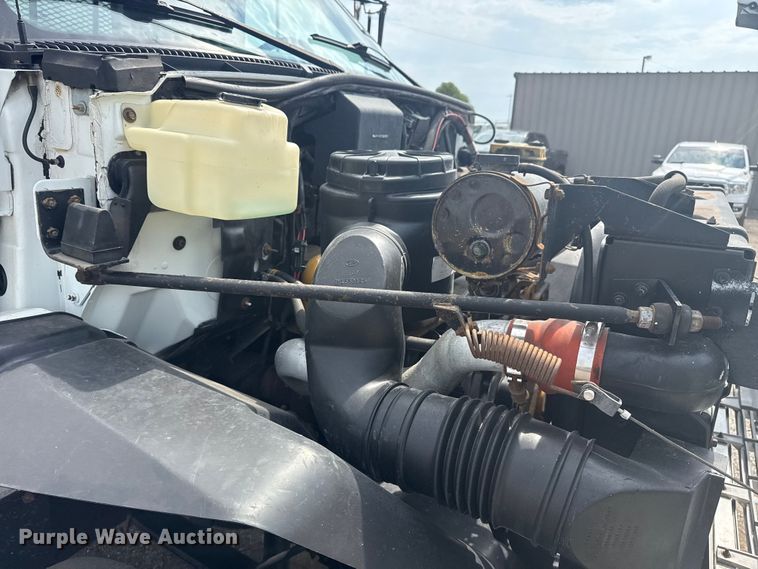 image for item NU9660 1996 GMC Top Kick flatbed truck