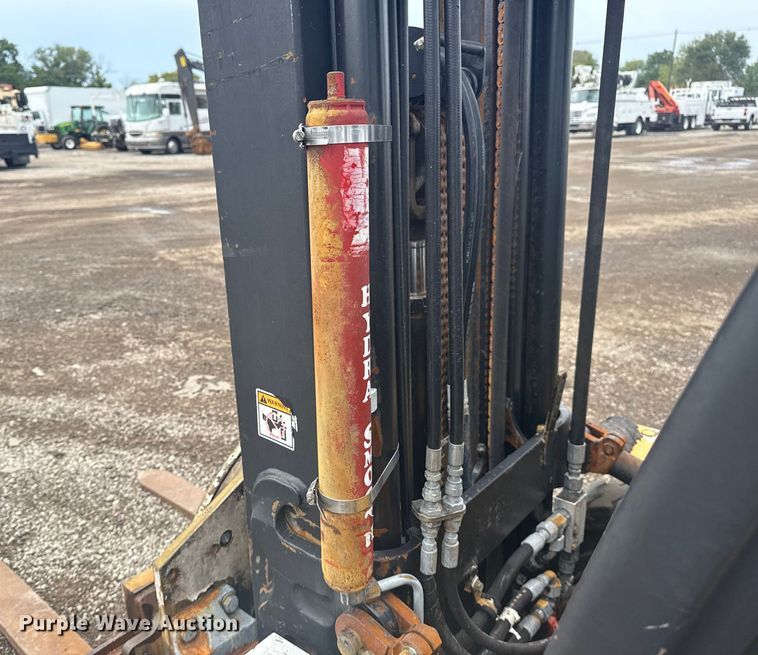 image for item NU9662 2020 Yale GLP050VXNKSE084 forklift