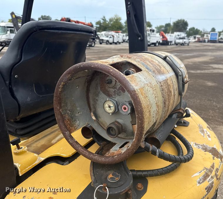 image for item NU9662 2020 Yale GLP050VXNKSE084 forklift