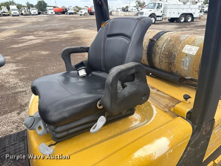image for item NU9662 2020 Yale GLP050VXNKSE084 forklift