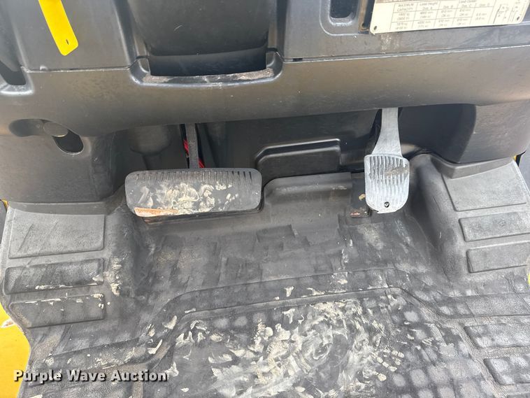 image for item NU9662 2020 Yale GLP050VXNKSE084 forklift