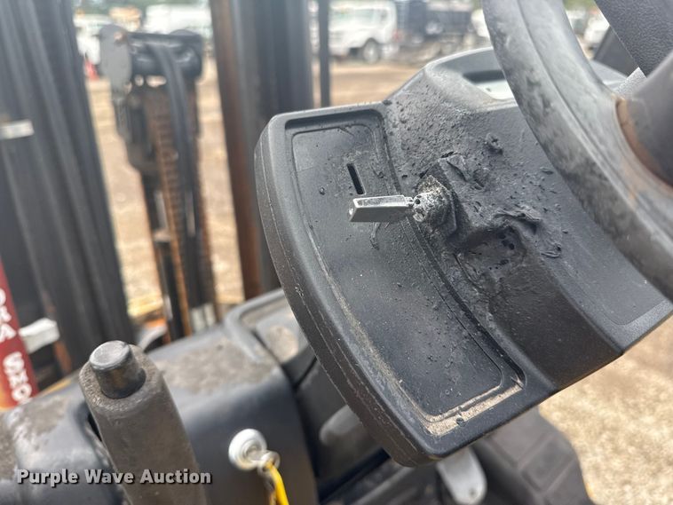 image for item NU9662 2020 Yale GLP050VXNKSE084 forklift