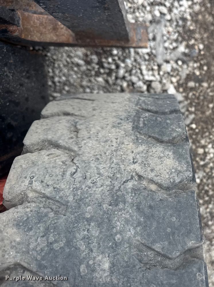 image for item NU9662 2020 Yale GLP050VXNKSE084 forklift