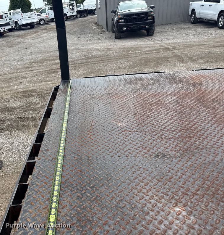 image for item NU9664 2012 Ford F450 Super Duty flatbed truck