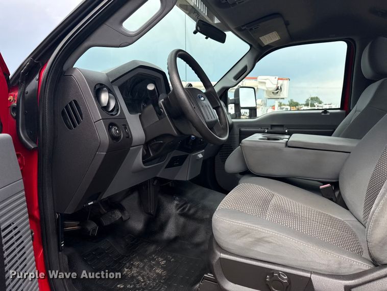 image for item NU9664 2012 Ford F450 Super Duty flatbed truck