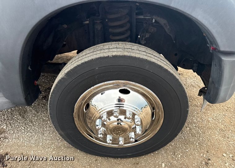 image for item NU9664 2012 Ford F450 Super Duty flatbed truck