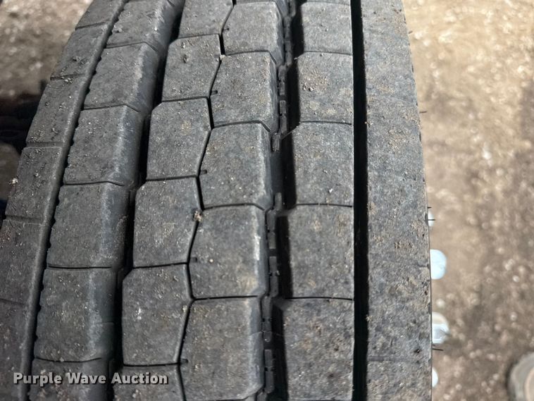 image for item NU9664 2012 Ford F450 Super Duty flatbed truck